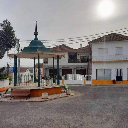 Casa Do Ninho - Entre O Campo E A Praia Cadaval Exteriör bild