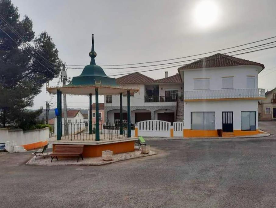 Casa Do Ninho - Entre O Campo E A Praia Cadaval Exteriör bild